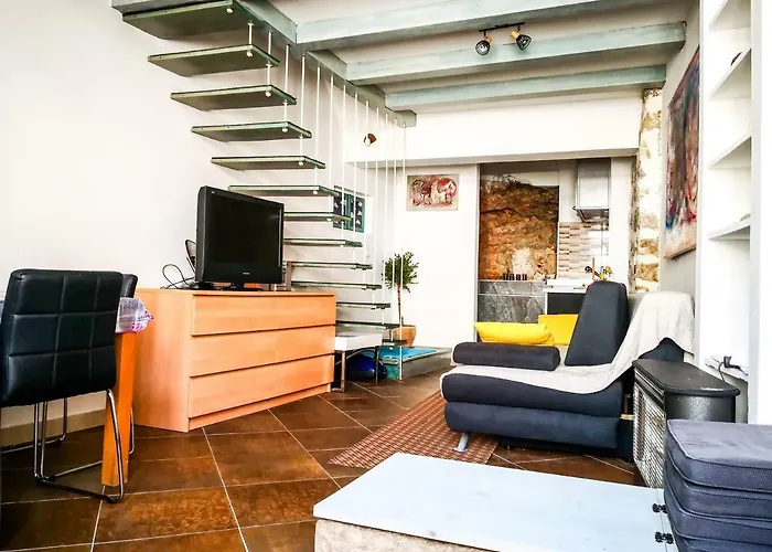 Munroe Apartment